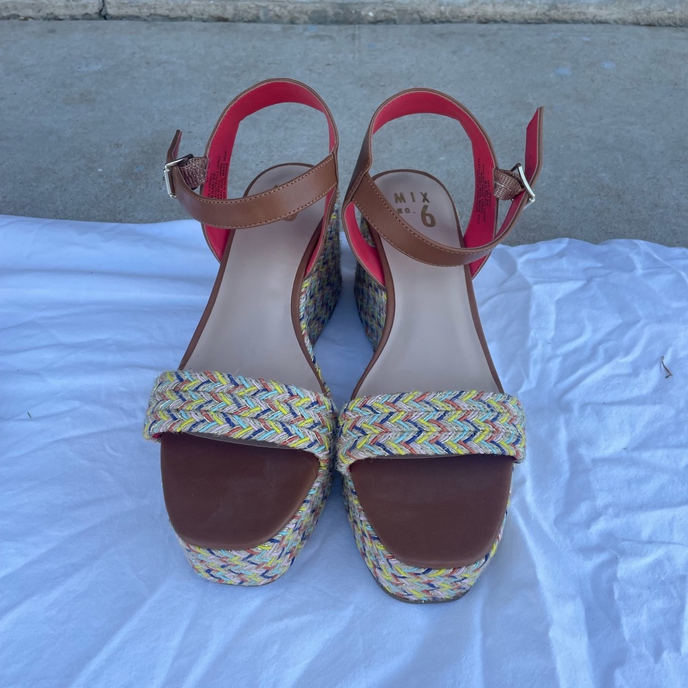 WEDGES - Picture 2 of 2